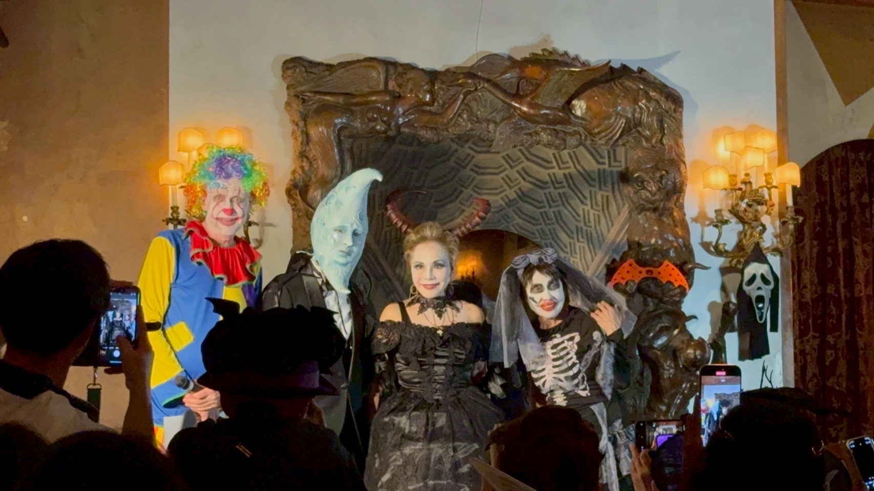 月の仮面を被った鉢嶺